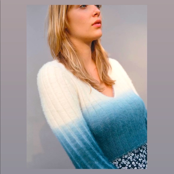 Urban Outfitters Ombré Vneck Ribbed Crop Sweater - Picture 4 of 9